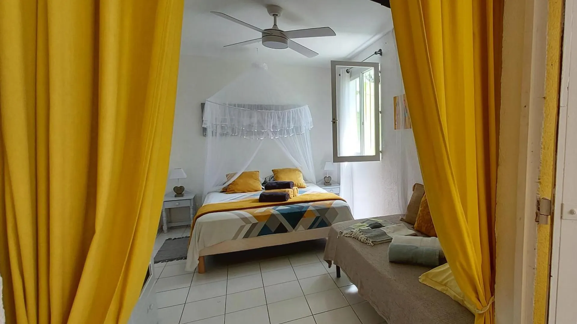 Logisrev Apartment Sainte-Anne  Guadeloupe