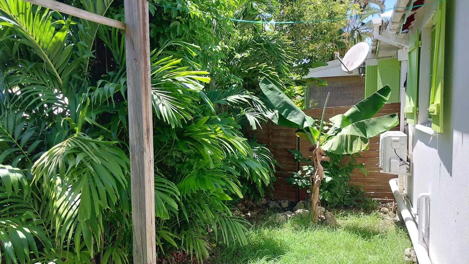 Logisrev Apartment Sainte-Anne  Guadeloupe