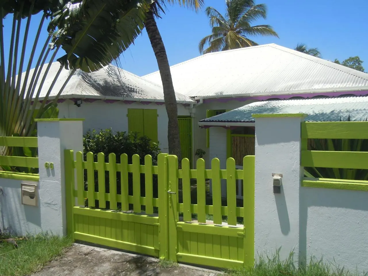 Logisrev Apartment Sainte-Anne  Guadeloupe